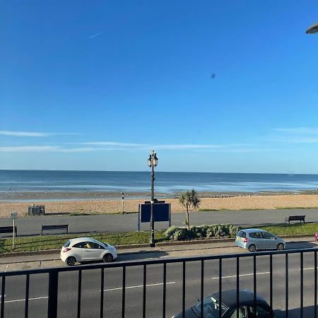 Seaview Flat With Balcony, Spacious 2 Bedroom Worthing Exteriör bild