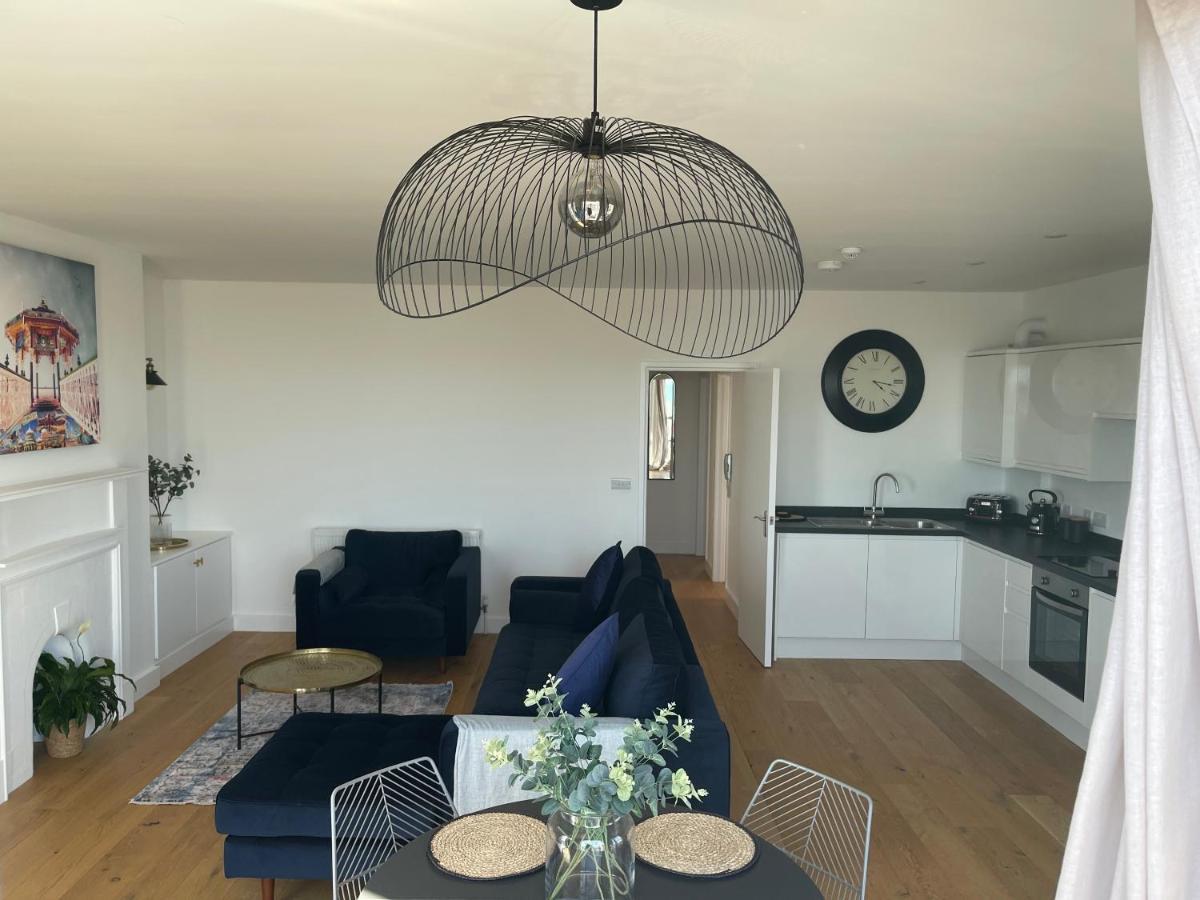 Seaview Flat With Balcony, Spacious 2 Bedroom Worthing Exteriör bild