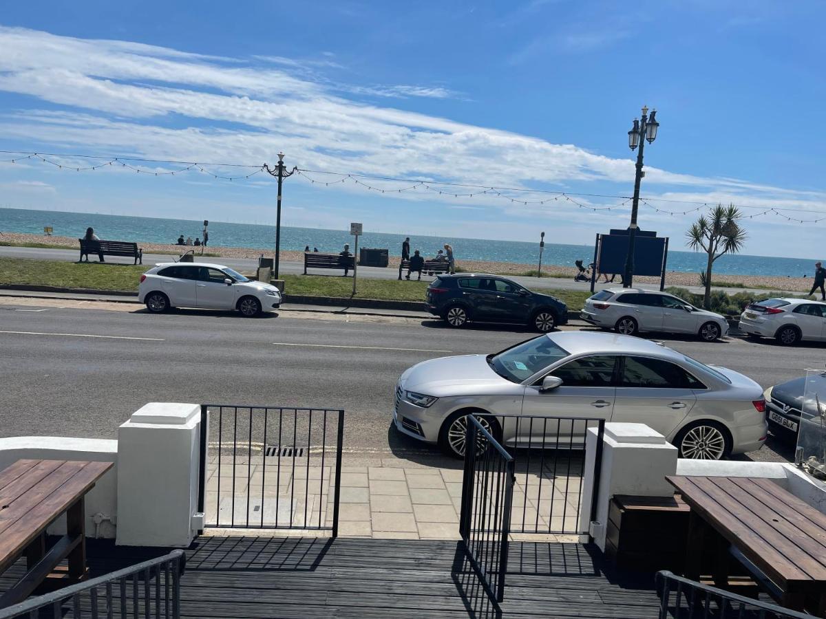 Seaview Flat With Balcony, Spacious 2 Bedroom Worthing Exteriör bild