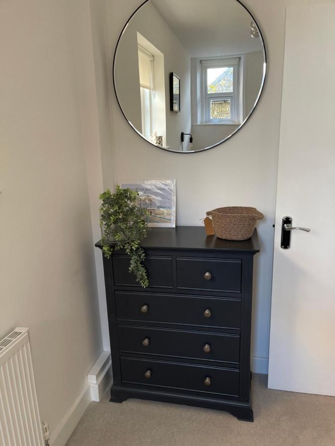 Seaview Flat With Balcony, Spacious 2 Bedroom Worthing Exteriör bild