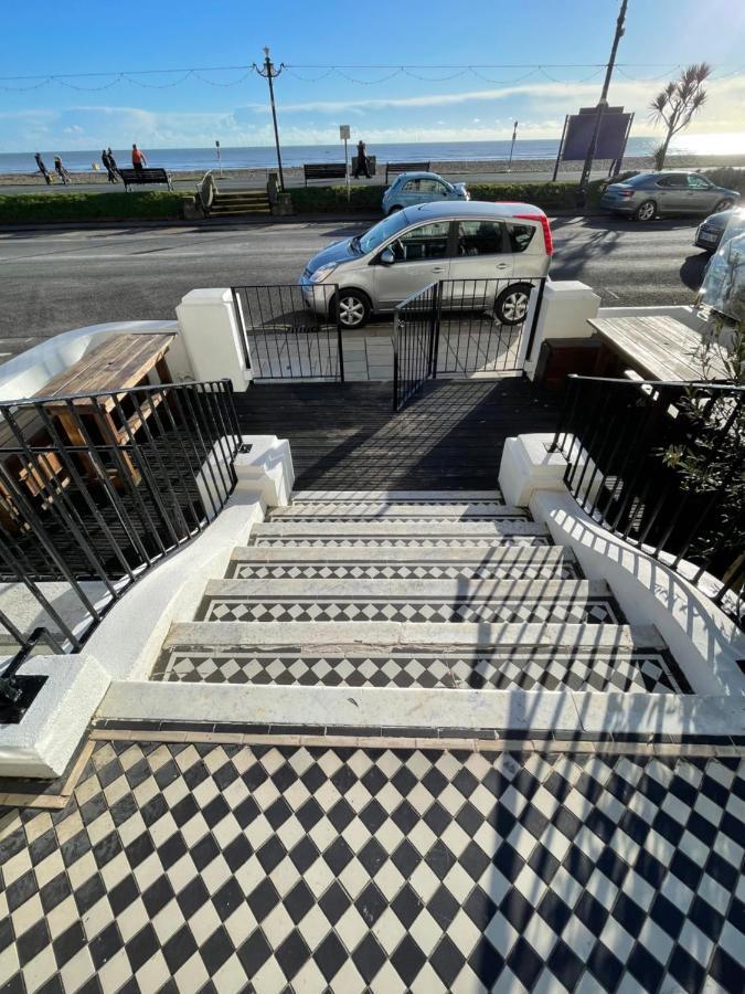 Seaview Flat With Balcony, Spacious 2 Bedroom Worthing Exteriör bild