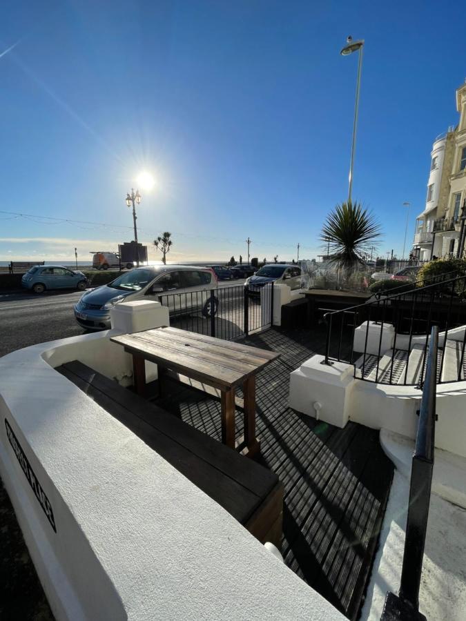 Seaview Flat With Balcony, Spacious 2 Bedroom Worthing Exteriör bild